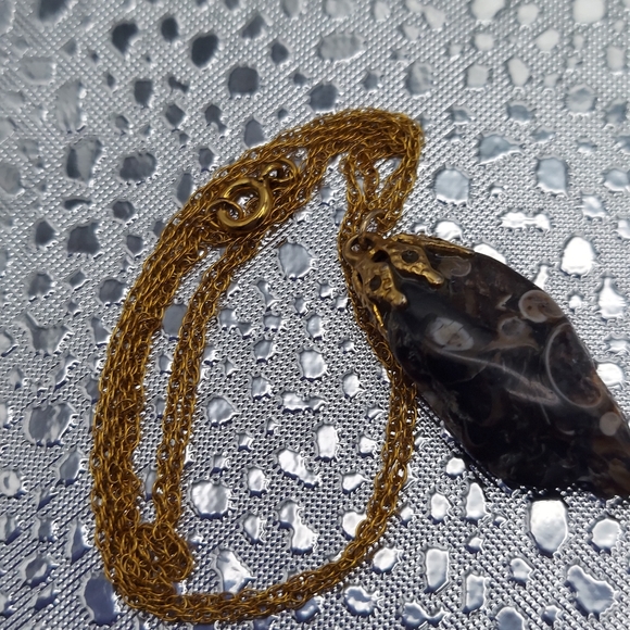 14kt Gf Necklace w/Stone Pendant. - Picture 16 of 16